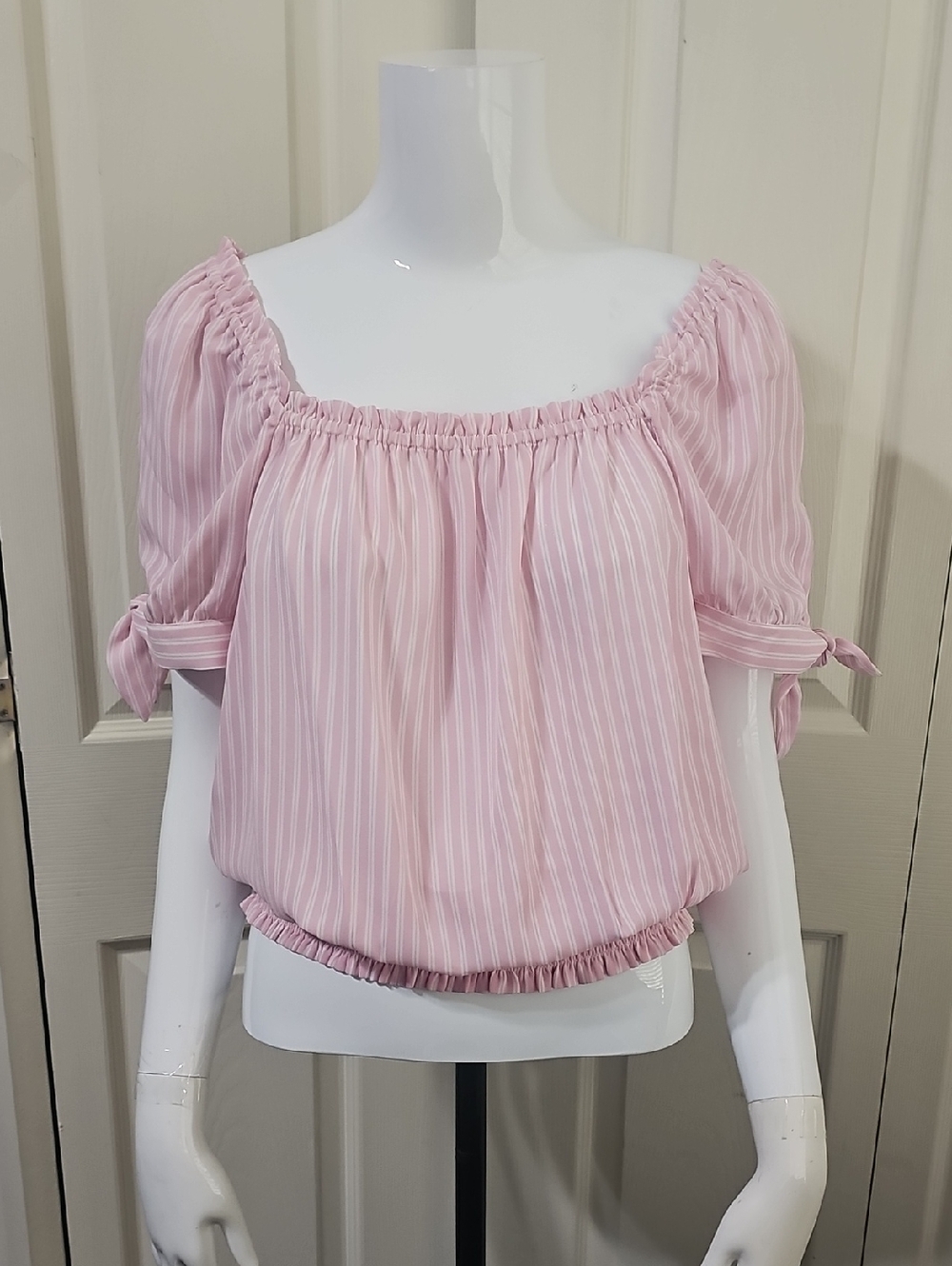 Michael Kors women's Pink Off-Shoulder Peasant Top. CONT E
